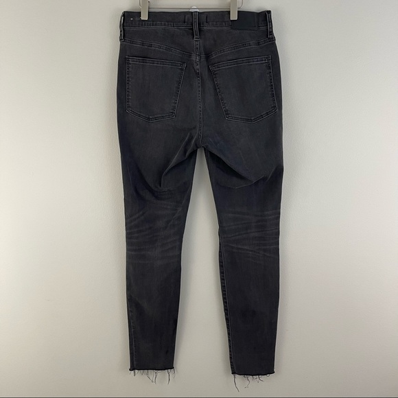 MADEWELL Black Dark Grey Distressed Hem Ripped Knees 9” High-Rise Skinny Jeans - Picture 5 of 11